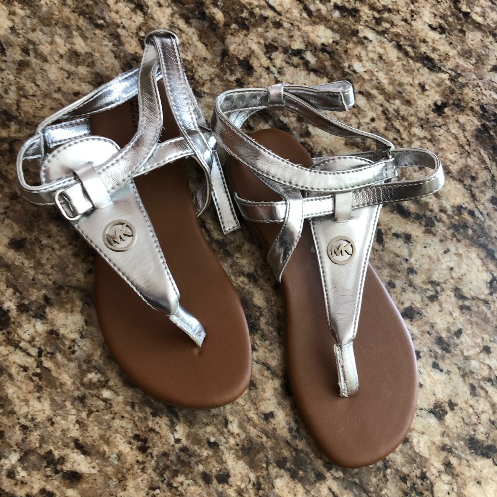 BNWOT girls silver Michael kors sandals
